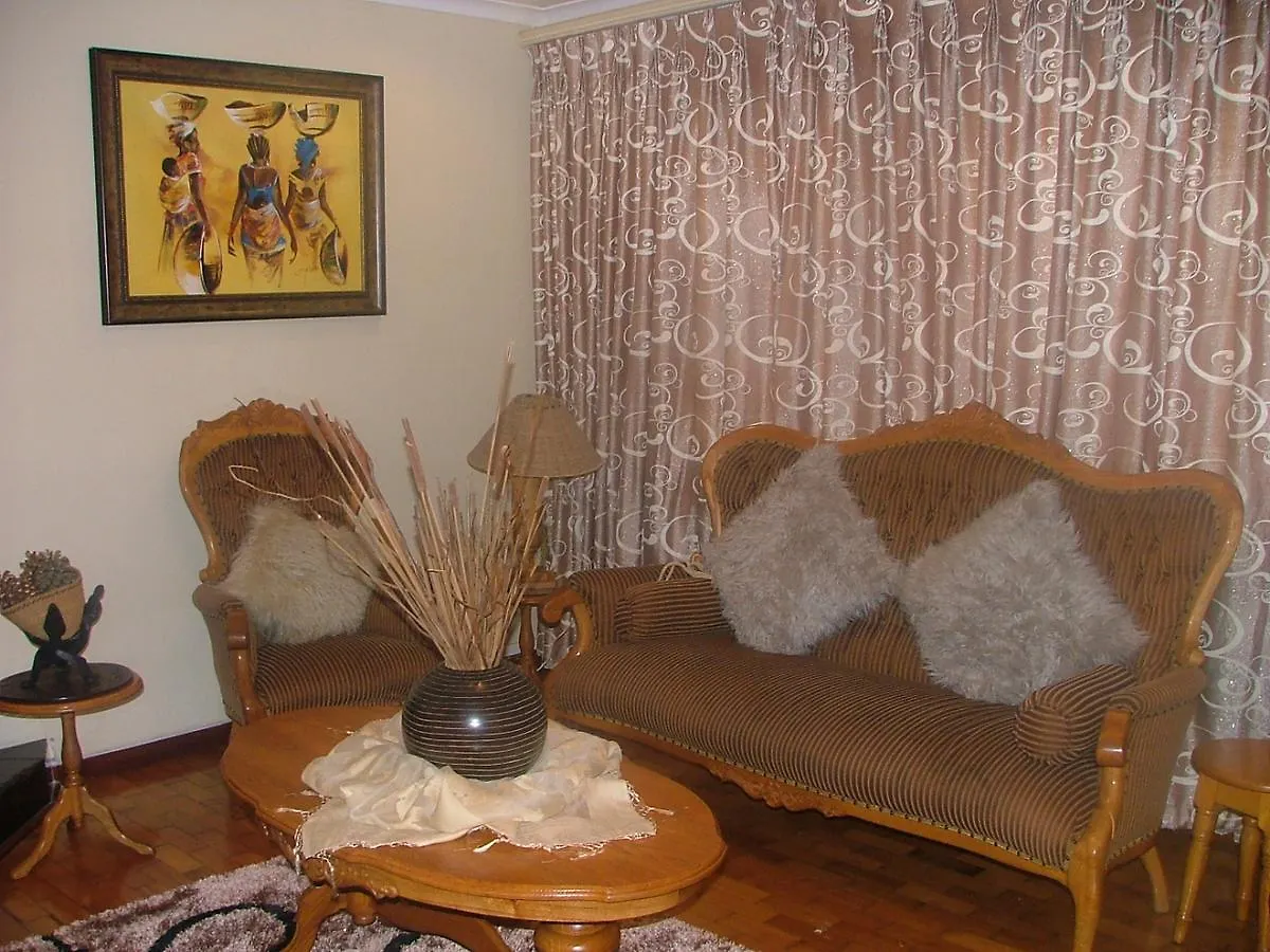 Mbalentle Guesthouse Bishop Lavis 2*,