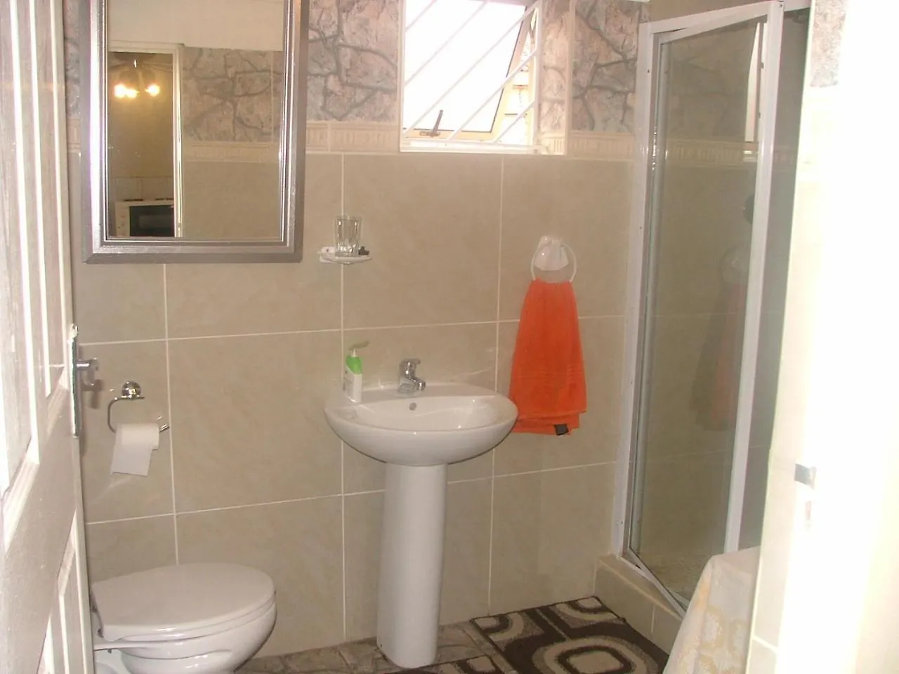 Pensión Mbalentle Guesthouse Bishop Lavis