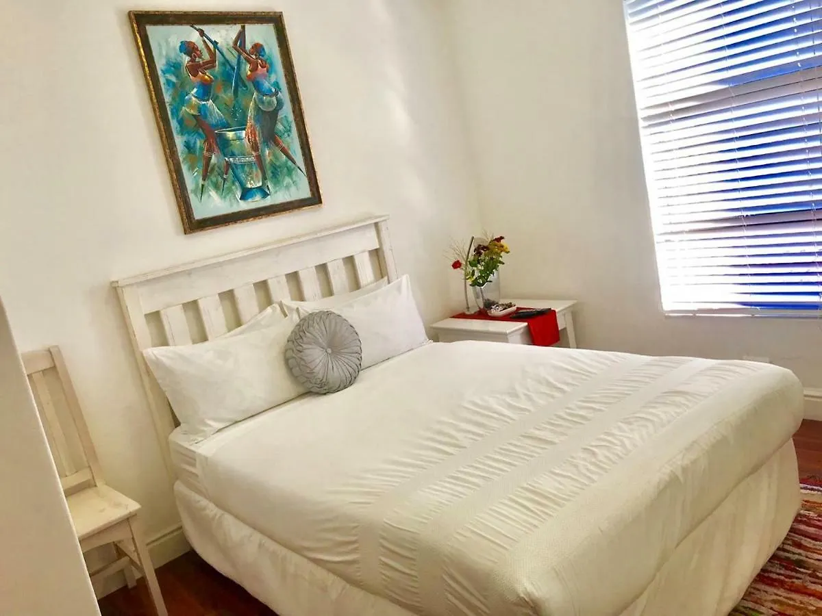 Guest house Mbalentle Guesthouse Bishop Lavis